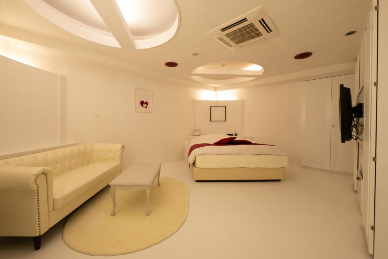 Hotel Rplus日高 (Adults Only) Hidaka  المظهر الخارجي الصورة
